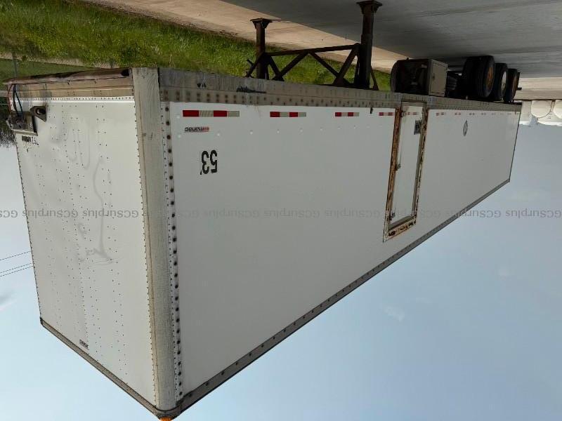 Picture of 2010 Manac 53' Tridem Semi-Tra