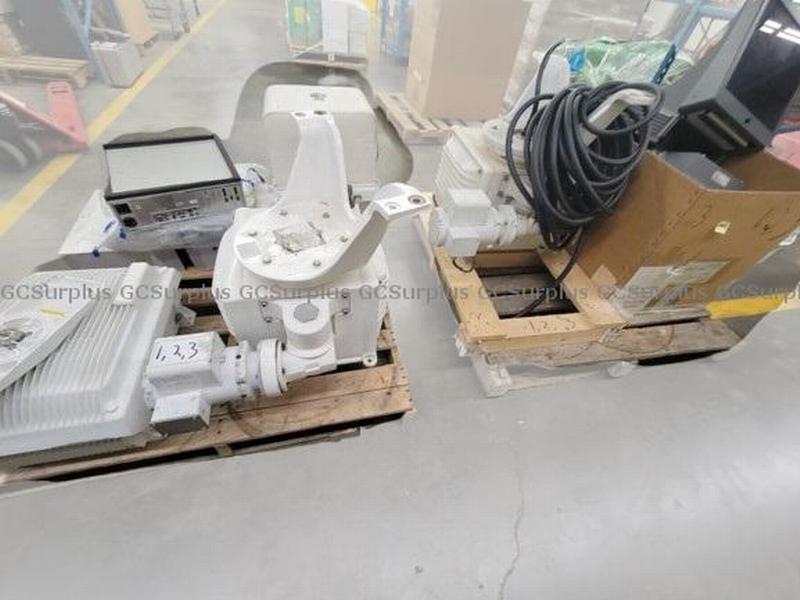 Picture of Assorted Radar Components and 
