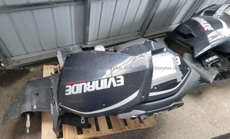 Picture of Evinrude 300 HP Outboard Motor