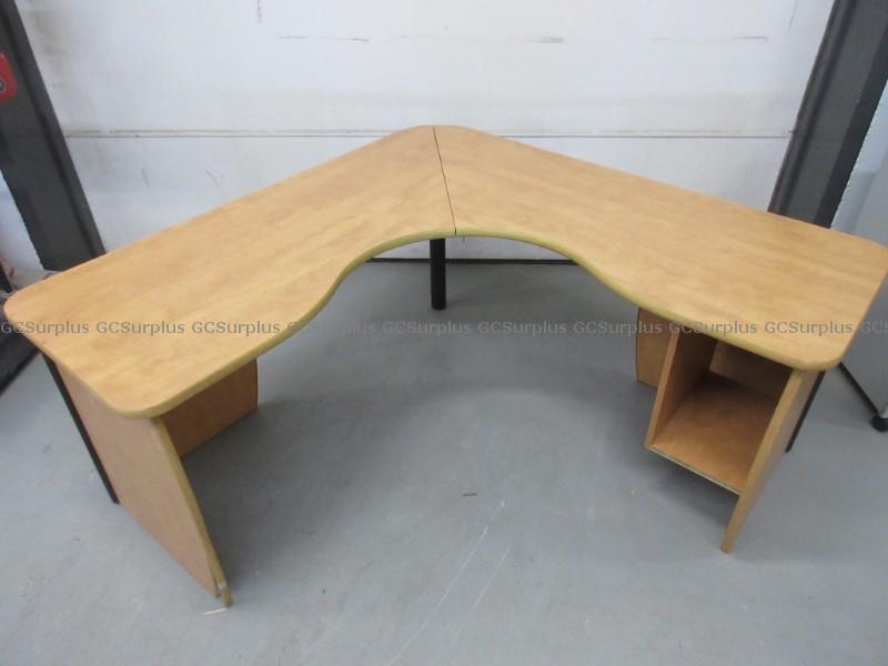 Photo de Lot de mobilier de bureau