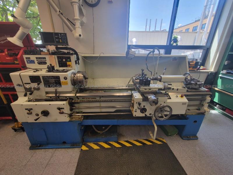 Picture of Trens Trencin SN40C Lathe