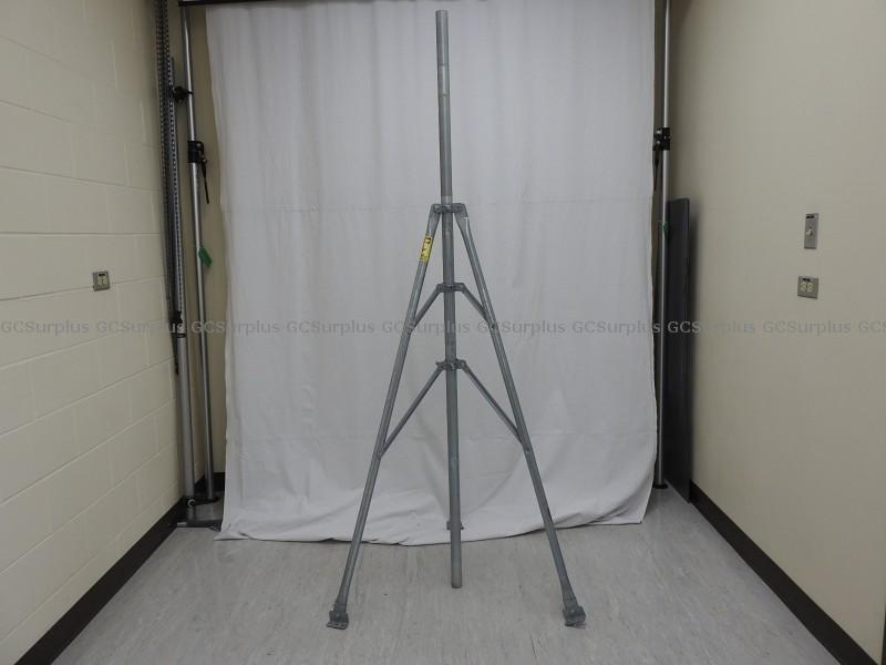 Picture of Antenna Tripod