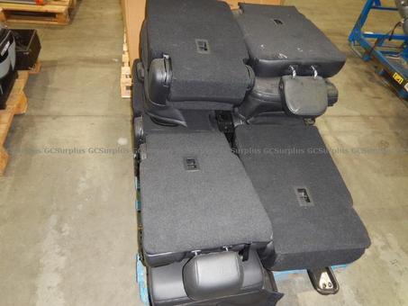 Picture of Ford Explorer Middle and Rear 