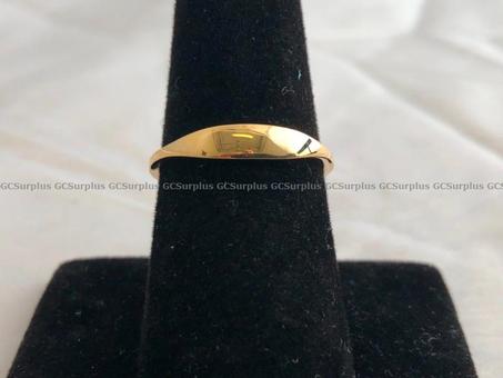 Picture of Mejuri Slim Signet Ring - Size