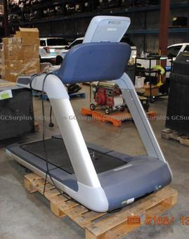Picture of Precor TRM 835 Treadmill