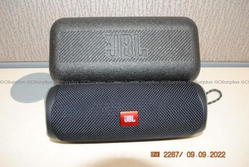 Picture of JBL Flip 5 Bluetooth Speaker
