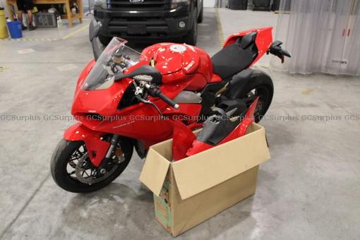 Picture of 2019 Ducati Panigale V4 (3878 
