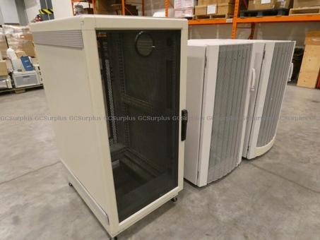 Photo de Baies de serveur COMPAQ vides