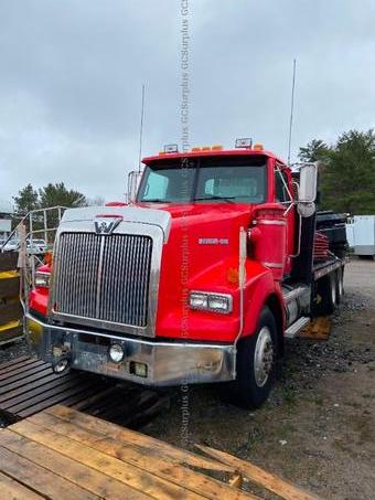 Picture of 2002 Western Star Trucks 4900 