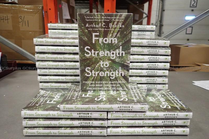 Photo de 52 livres From Strength to Str
