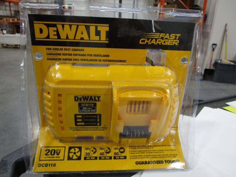 Picture of DeWalt Fast Charger