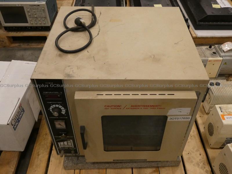 Picture of Vacuum Oven on Granite Base