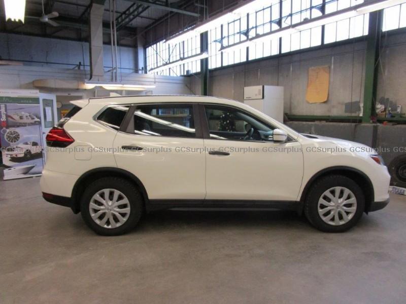 Picture of 2017 Nissan Rogue AWD