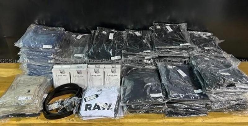 Picture of Lot of Assorted G-Star Raw Clo