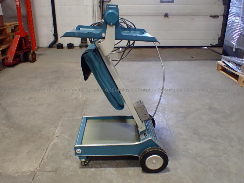 Picture of Tektronix Scope-Mobile Cart