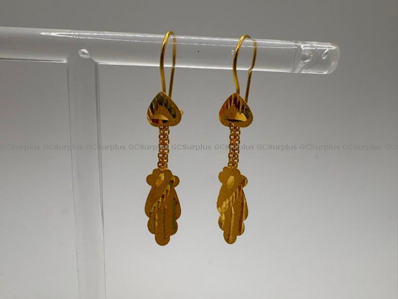 Picture of Pair of 21k Yellow Gold Earrin