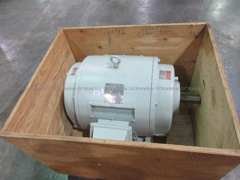 Photo de Moteur à courant alternatif Re