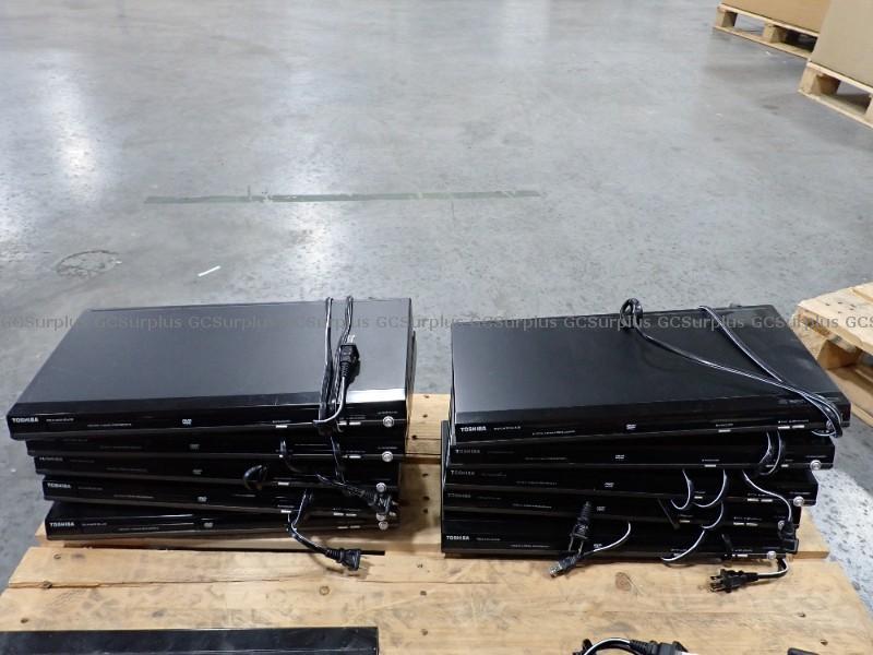 Picture of 10 Toshiba DVD Players