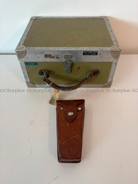 Photo de Matériel d'arpentage ancien