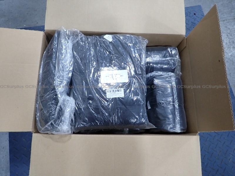 Photo de 7 doublures de manteau long de
