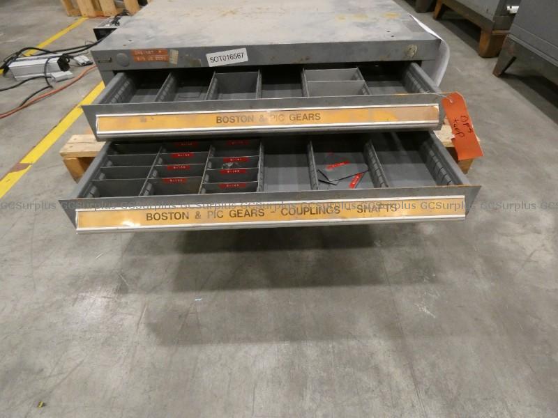 Picture of Small Metal Tool Chest